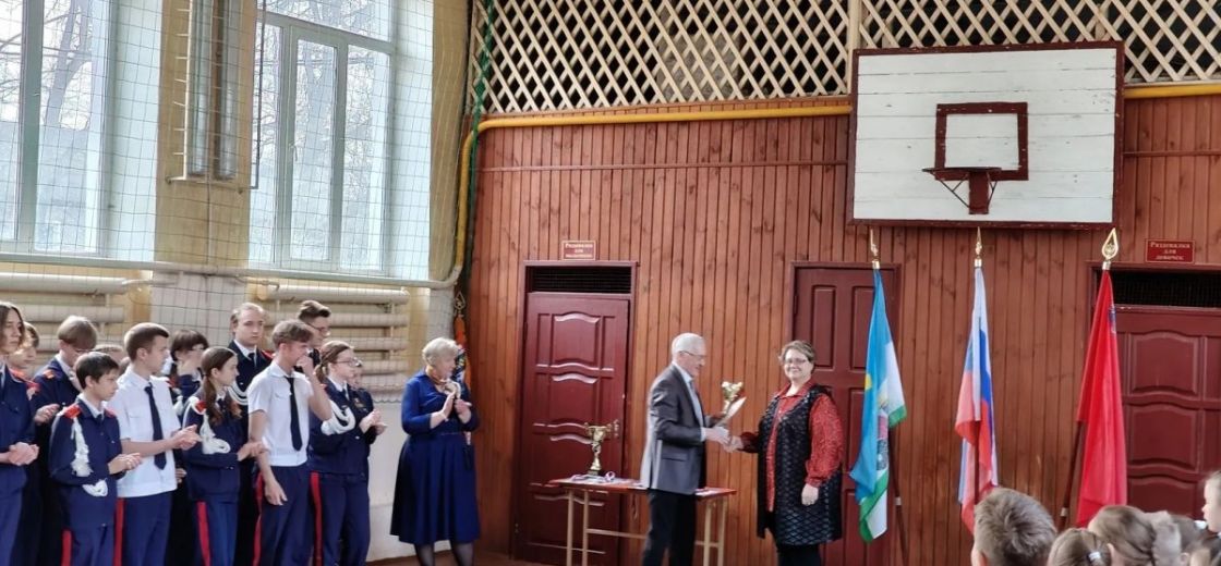 В спортивном зале кадетского корпуса школы №7  состоялось награждение школы занявшей 1 место в фестивале «Кашира за ГТО!» среди 7 классов и 1 место в фестивале ГТО «Меткий стрелок!»