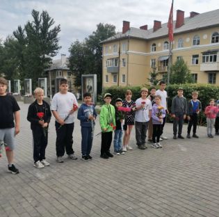 22 июня, в День памяти и скорби, спортсмены, дзюдоисты из ДС Юбилейный МАУ "Спортклуб "Кашира" имени Н.П. Елисеева"приняли участие в памятном мероприятии.