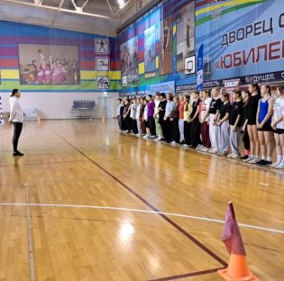 Соревнования фестиваля «Девушки за ГТО!» среди школьных команд учащихся 8 и 10 классов