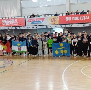 В г. Мытищи на стадионе «Строитель» и в спортивном зале прошел фестиваль ВФСК ГТО Московской области, посвящённый 80-летию Победы в ВОВ, среди команд школьников муниципальных образований