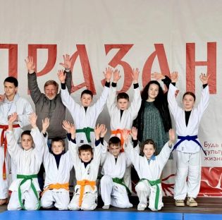 Спортсмены секции борьбы дзюдо ДС «Юбилейный» приняли участие в показательных выступлениях на спортивной площадке МАУК «Дирекция парков» г.о. Кашира