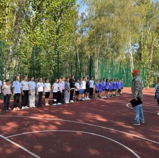 Прошли соревнования «ГТО-командный зачет» среди команд школьных спортивных клубов общеобразовательных учреждений городского округа Кашира.