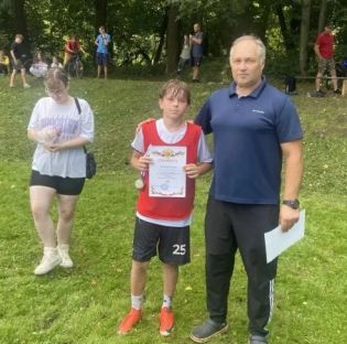 8 августа юноши д. Барабаново, занимающиеся в секции футбола МАУ "Спортклуб "Кашира" Н.П Елисеева" отделение Тарасково, приняли участие в турнире по мини-футболу в деревне Каменка.