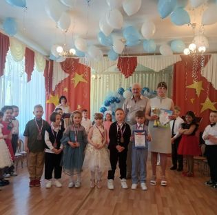 В детском саду корпус 3 МБОУ «СОШ №10» в г.Ожерелье прошло награждение сборной команды «Гром» детского сада