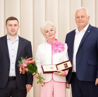 «Заслуженный работник физической культуры, спорта и туризма Московской области» было присвоено инструктору по спорту - Борзых Татьяне Николаевне