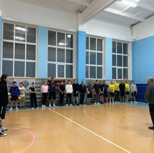 Соревнования по волейболу среди любительских команд, посвященные международному Дню волейбола