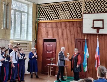 В спортивном зале кадетского корпуса школы №7  состоялось награждение школы занявшей 1 место в фестивале «Кашира за ГТО!» среди 7 классов и 1 место в фестивале ГТО «Меткий стрелок!»