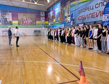 Соревнования фестиваля «Девушки за ГТО!» среди школьных команд учащихся 8 и 10 классов