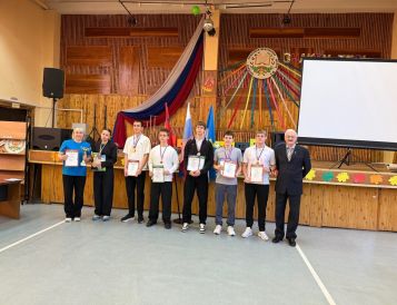 Награждение сборных команд школы № 4 за 2 место в фестивале «Кашира за ГТО!» среди 9 классов