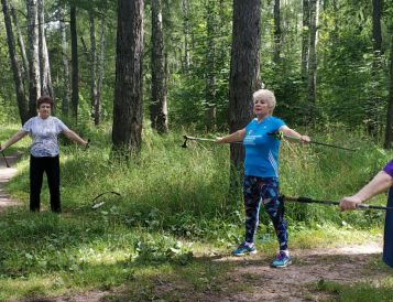 Возобновились занятия скандинавской ходьбы в рамках программы Активное долголетие