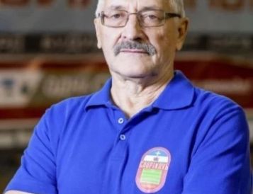Набор в секцию «Тир ГТО!» для обучения стрельбе из пневматической винтовки.